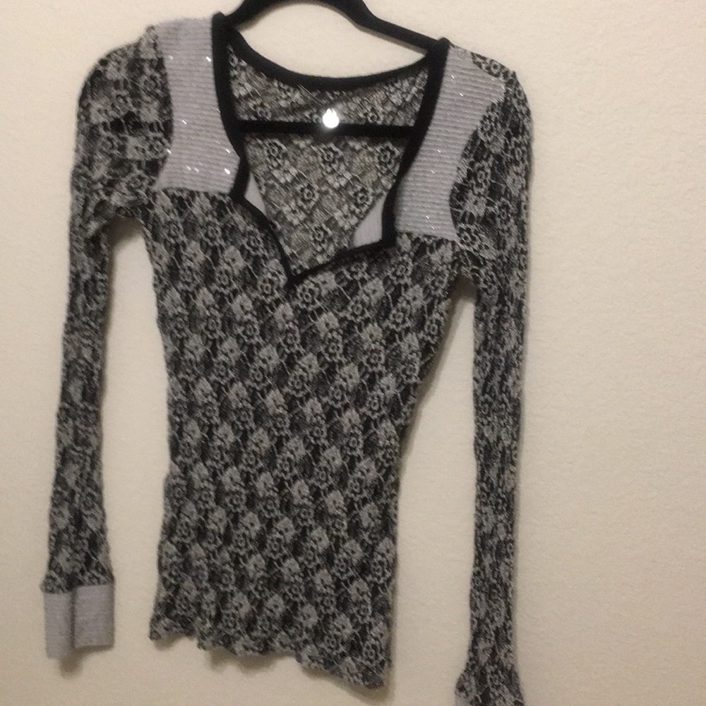 Sexy BKE long sleeve shirt